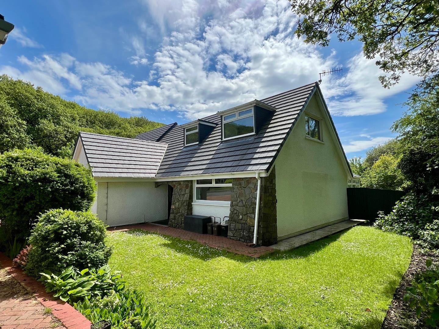 Danycoed, Blackmill, Bridgend County Borough, CF35 6ES